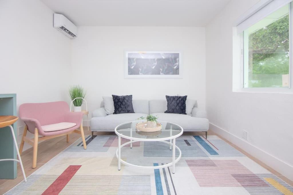 Stylish One Bedroom Apartment In El Portal #4 Miami Dış mekan fotoğraf
